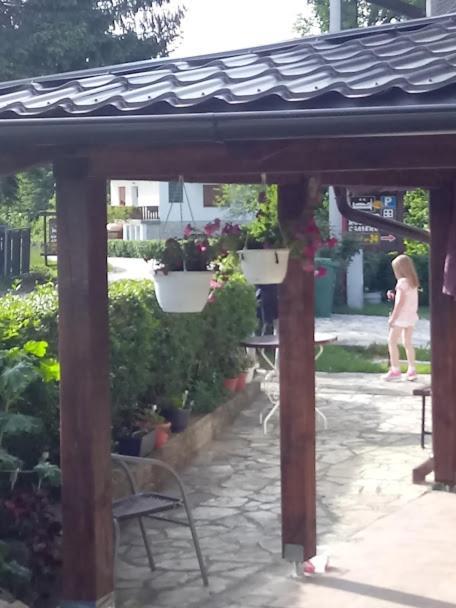 Guesthouse Marton Jezerce Exterior photo
